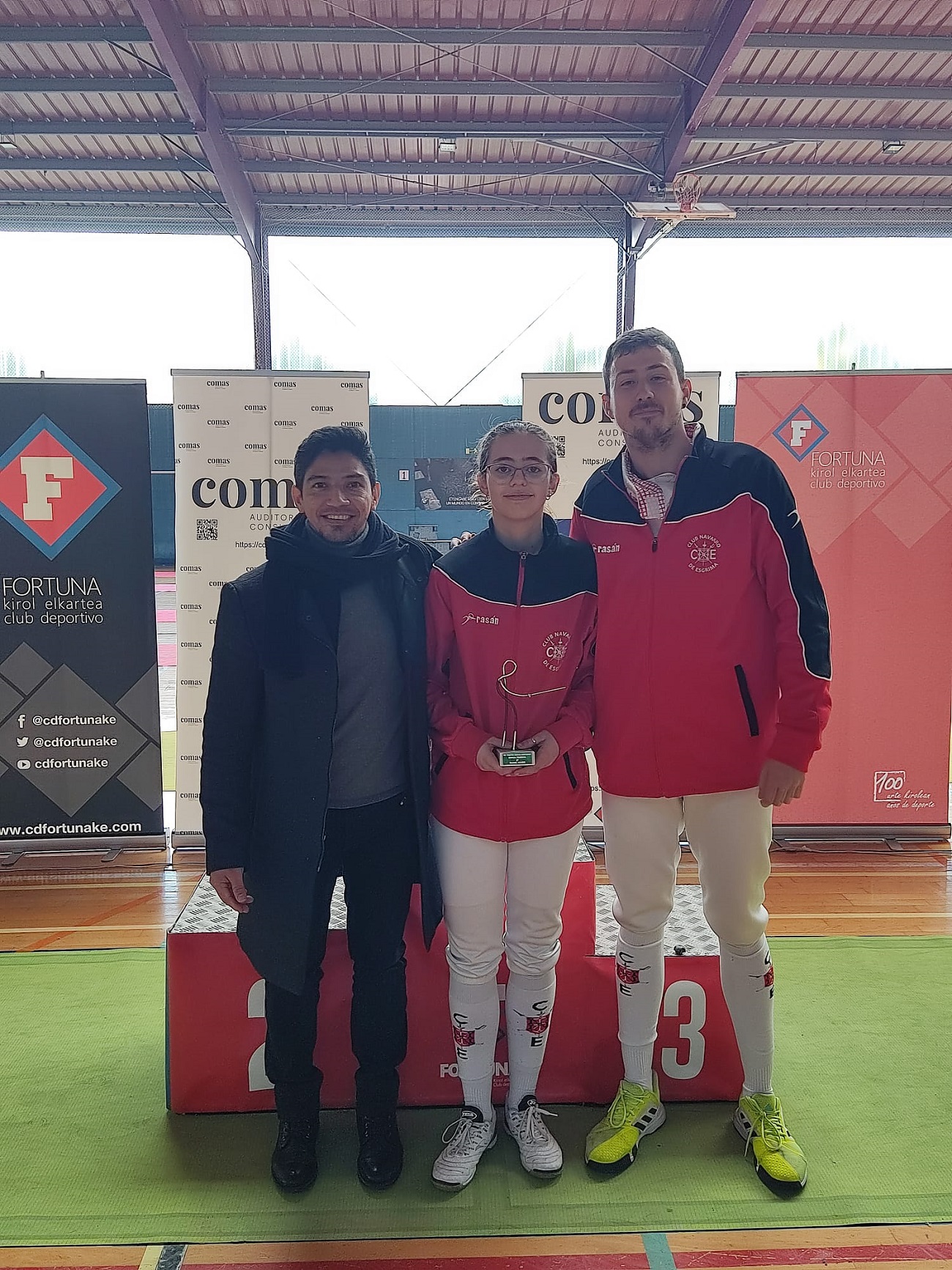 El CNE regresa al podio en la segunda prueba del Ranking de Euskadi-VIII "Trofeo Comas Auditores" de espada